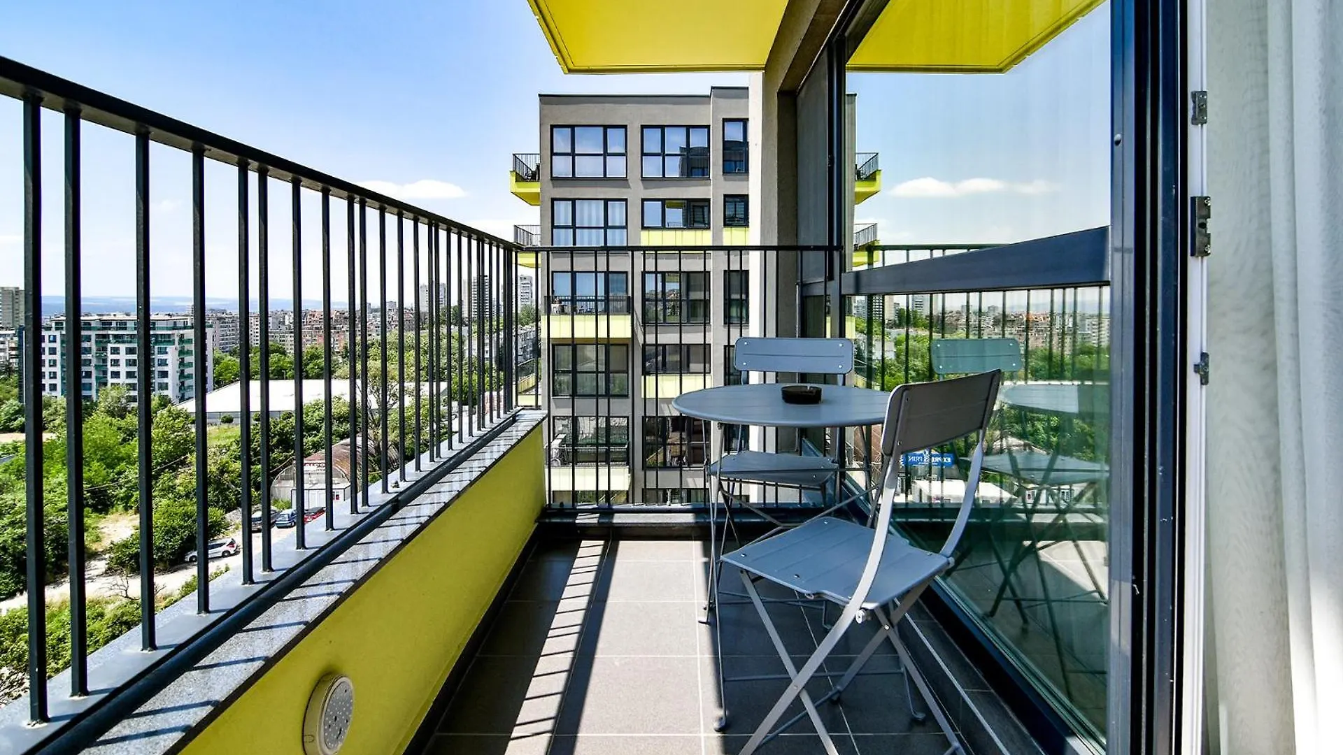 Azure View 2Br Luxury Apartment - Free Parking 瓦爾納 0*,  保加利亚