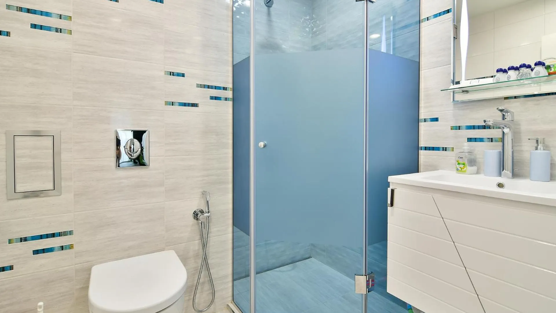 Azure View 2Br Luxury Apartment - Free Parking 瓦爾納