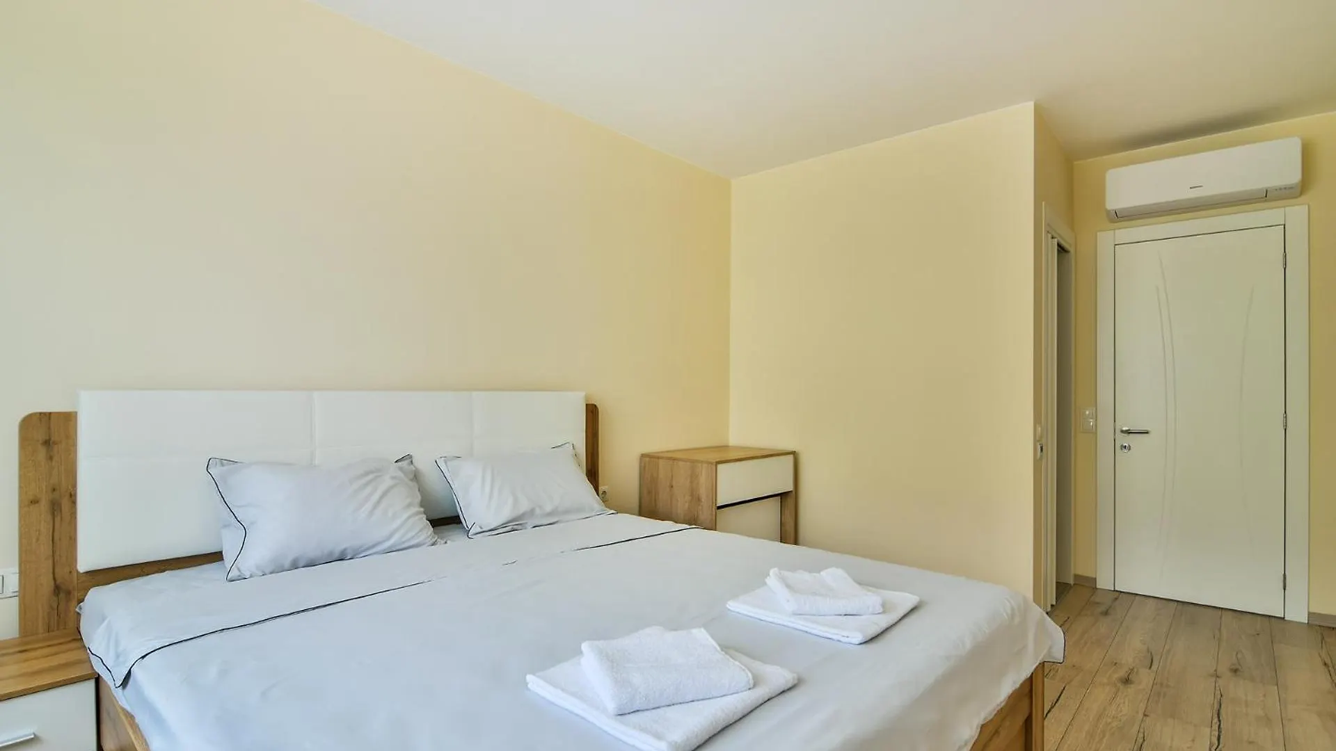 Azure View 2Br Luxury Apartment - Free Parking 瓦爾納 保加利亚
