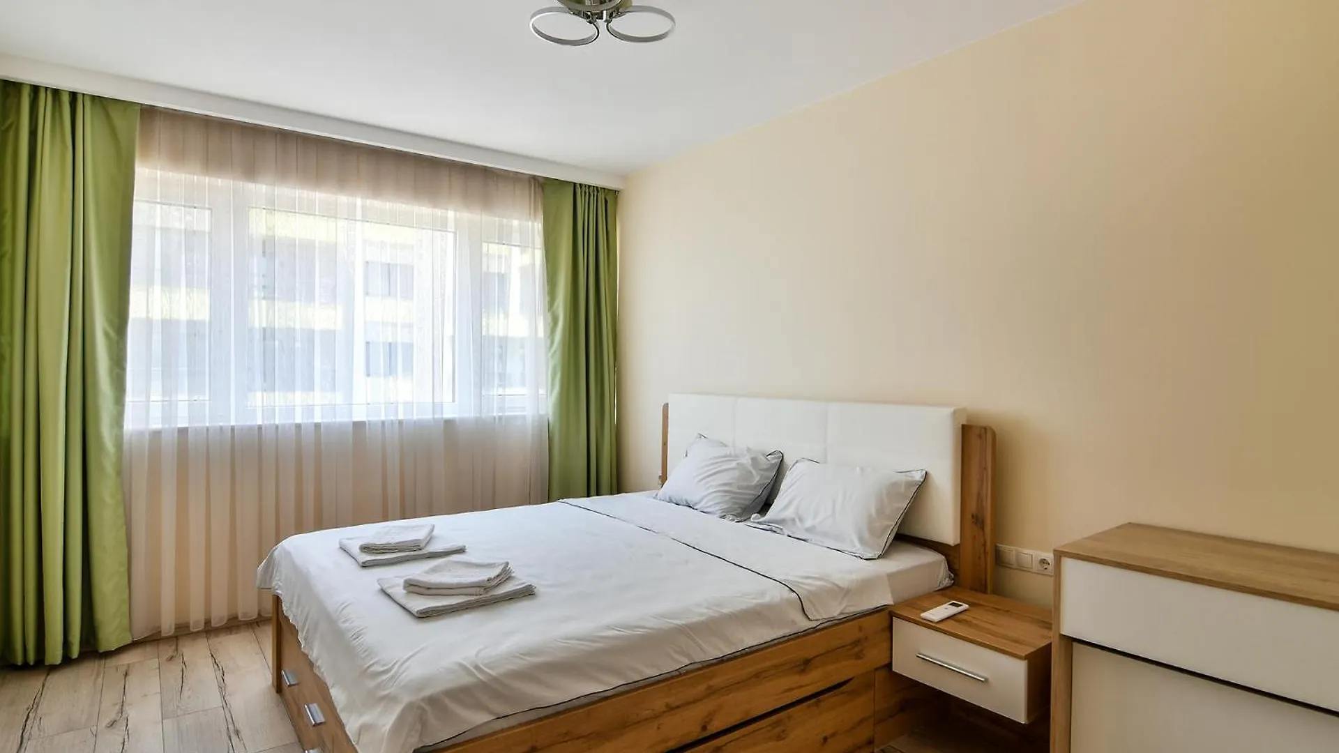 Azure View 2Br Luxury Apartment - Free Parking 瓦爾納
