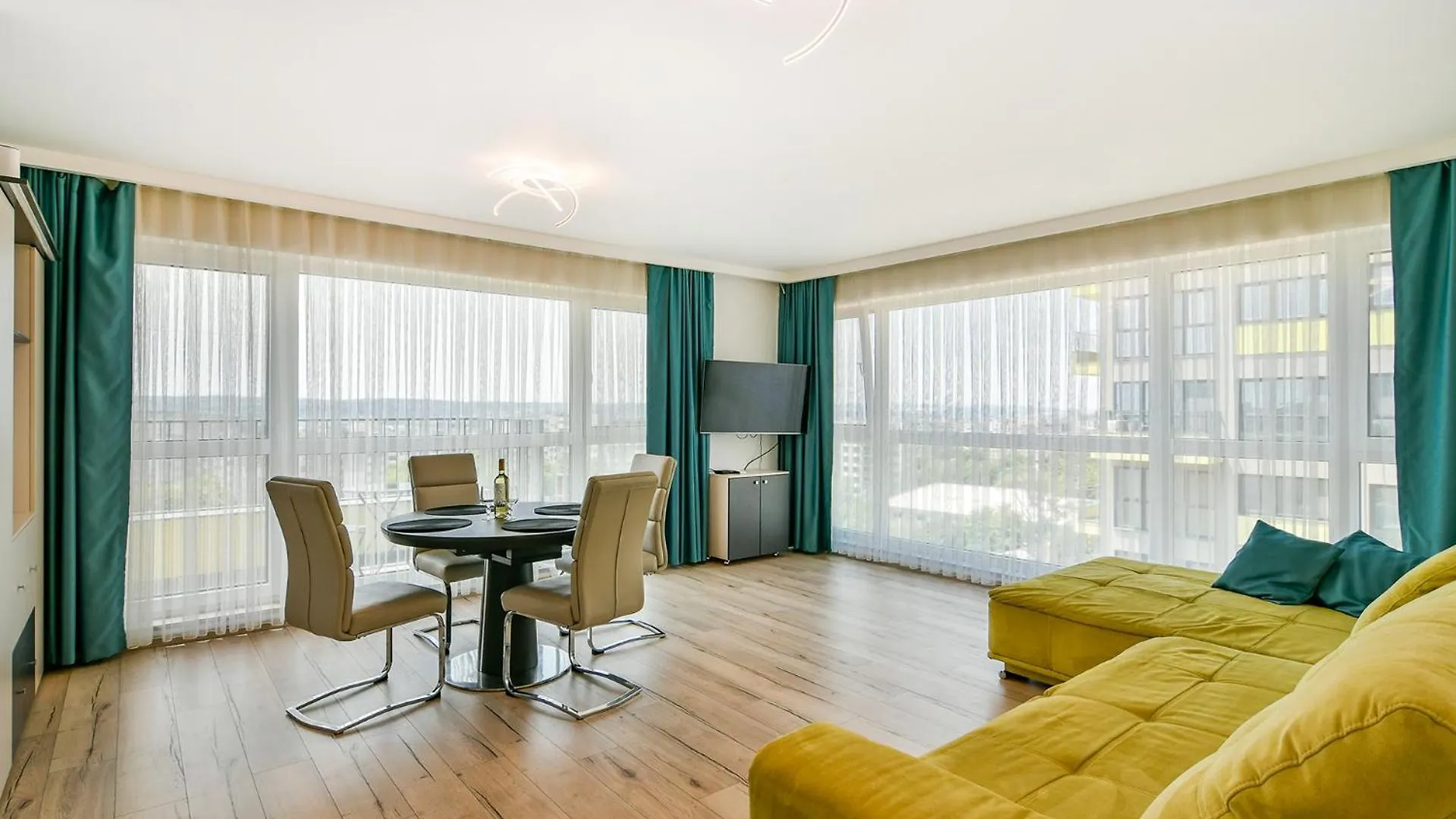 Azure View 2Br Luxury Apartment - Free Parking 瓦爾納 保加利亚